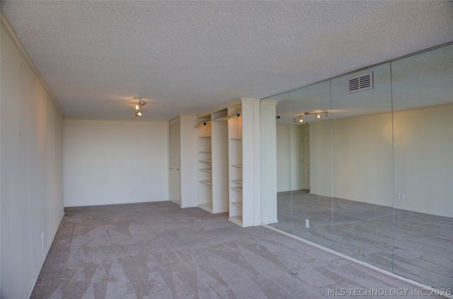 1502 S Boulder Avenue 16M, Tulsa, OK 74119