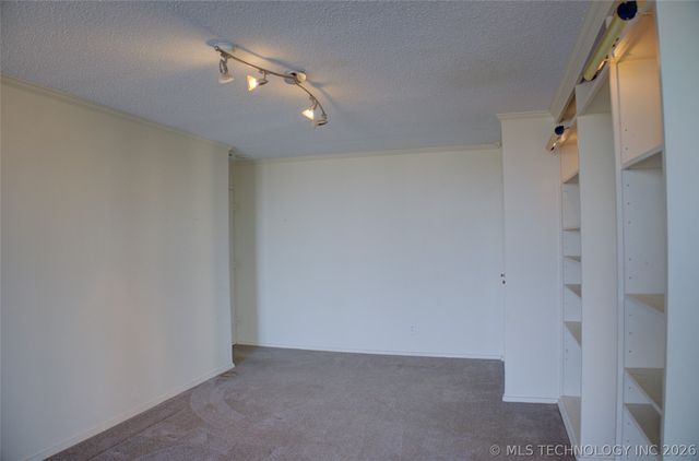 1502 S Boulder Avenue 16M, Tulsa, OK 74119