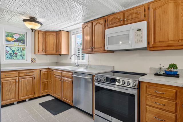 20 Tibbetts Street, South Berwick, ME 03908