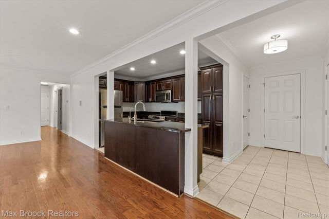 1115 N Old Woodward Avenue 57, Birmingham, MI 48009