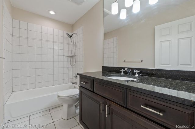 1115 N Old Woodward Avenue 57, Birmingham, MI 48009