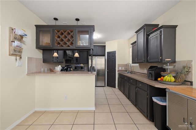 1021 W Esteban Avenue, Pharr, TX 78577