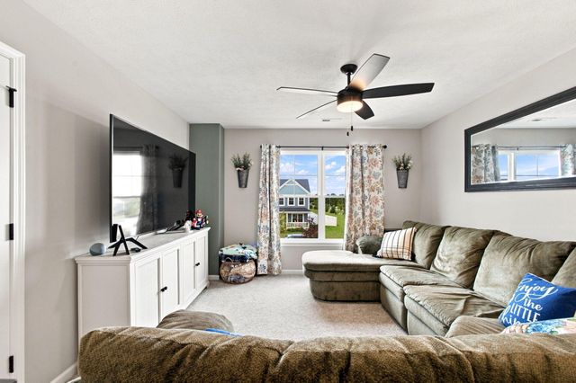 549 Marilyn Way, Valparaiso, IN 46385
