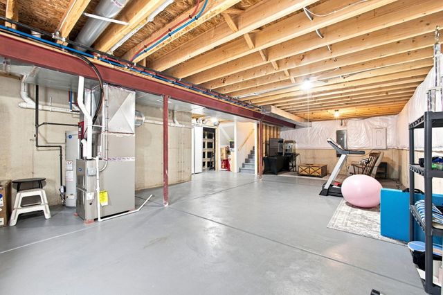 549 Marilyn Way, Valparaiso, IN 46385