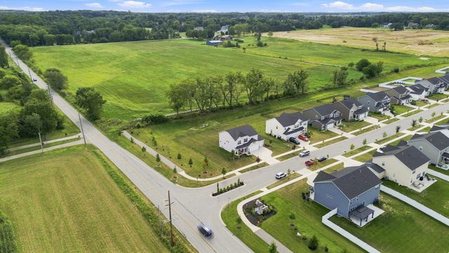 549 Marilyn Way, Valparaiso, IN 46385