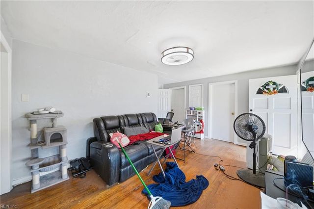210 S Division ST, Suffolk, VA 23434