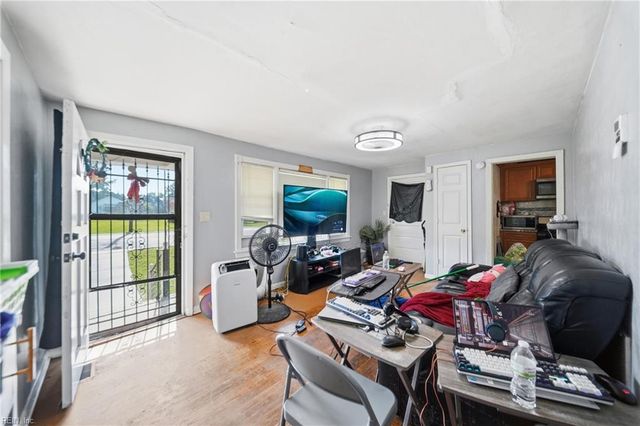 210 S Division ST, Suffolk, VA 23434
