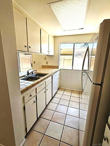 8010 Winter Gardens B B, El Cajon, CA 92021