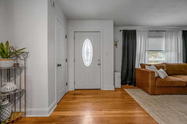 2063 Rainbow Road, Lexington, KY 40503