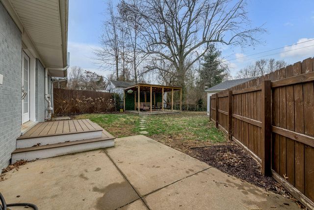 2063 Rainbow Road, Lexington, KY 40503