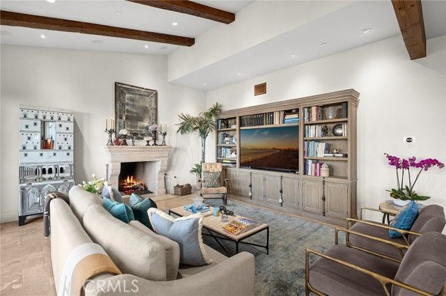 2100 Crestview Drive, Laguna Beach, CA 92651