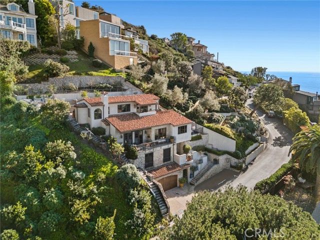 2100 Crestview Drive, Laguna Beach, CA 92651