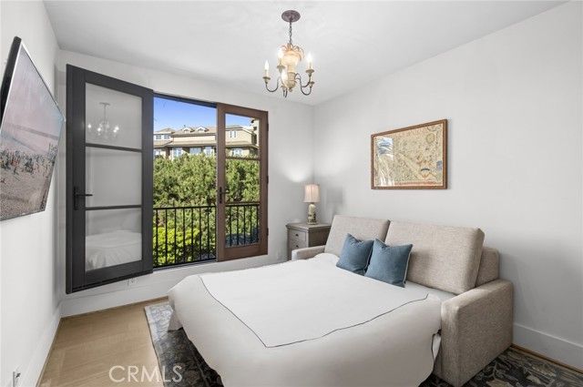 2100 Crestview Drive, Laguna Beach, CA 92651