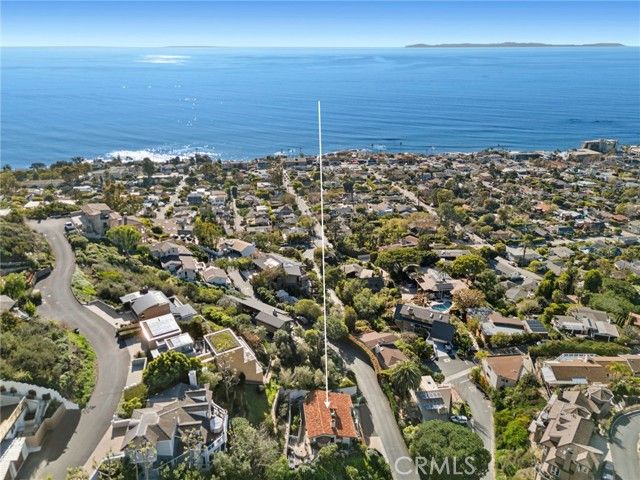 2100 Crestview Drive, Laguna Beach, CA 92651