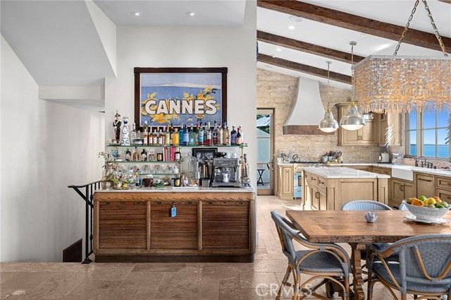 2100 Crestview Drive, Laguna Beach, CA 92651