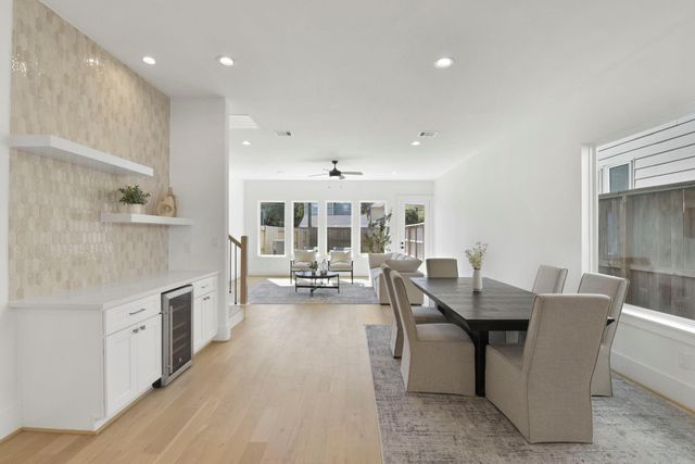 2916 Virginia St, Houston, TX 77098