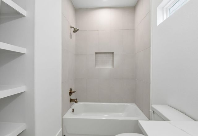 2916 Virginia St, Houston, TX 77098