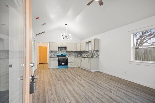 715 SE 10th Street, Oklahoma City, OK 73129