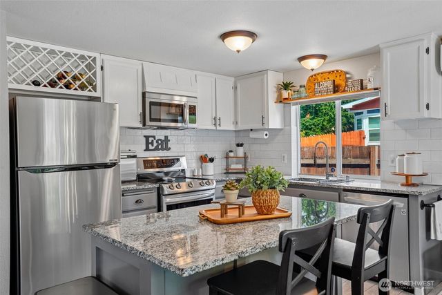 716 E 190th, Spanaway, WA 98387