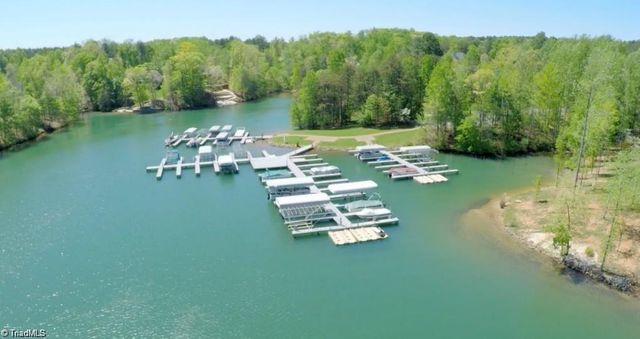 7640 Crossing Ridge Drive, Belews Creek, NC 27009