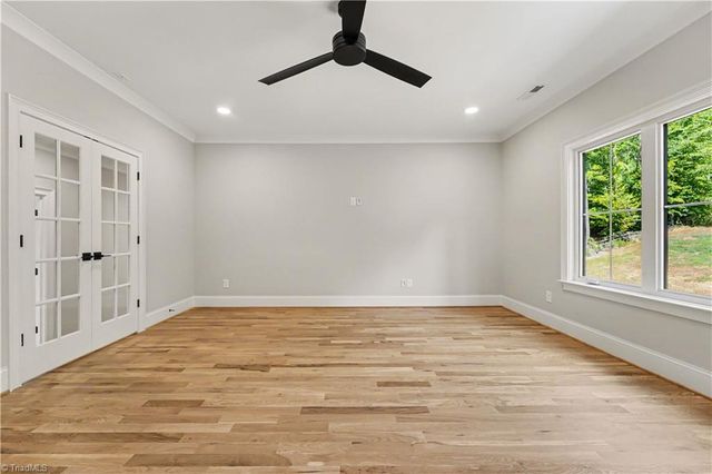 7640 Crossing Ridge Drive, Belews Creek, NC 27009
