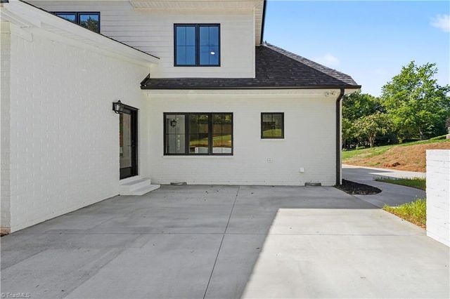 7640 Crossing Ridge Drive, Belews Creek, NC 27009