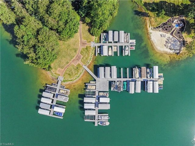 7640 Crossing Ridge Drive, Belews Creek, NC 27009