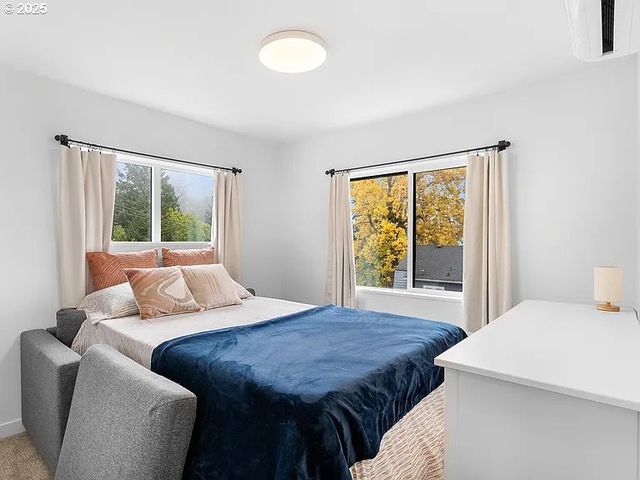 3590 Sw PATTON Rd C, Portland, OR 97221