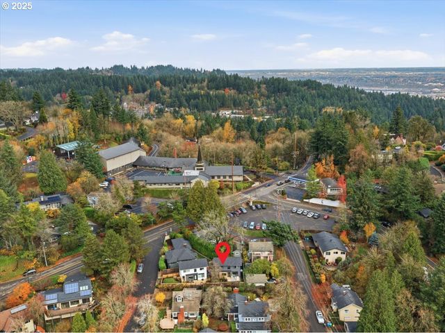 3590 Sw PATTON Rd C, Portland, OR 97221