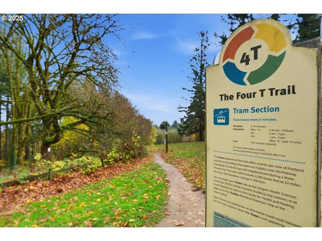 3590 Sw PATTON Rd C, Portland, OR 97221