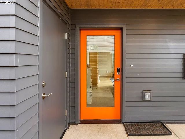 3590 Sw PATTON Rd C, Portland, OR 97221