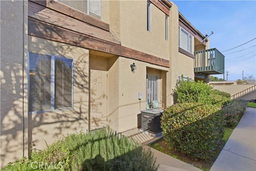 14700 S Berendo 13, Gardena, CA 90247