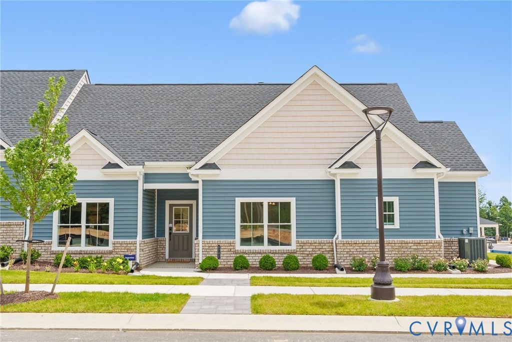 6708 Mayland Ridge Ln, Moseley, VA 23120