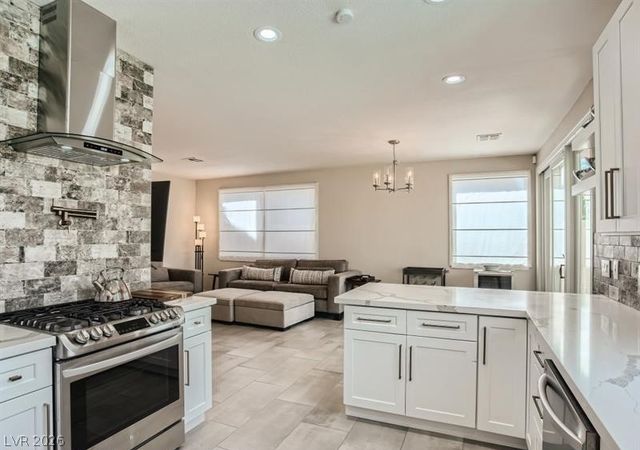 8900 Rainbow Ridge Drive, Las Vegas, NV 89117