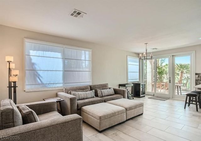 8900 Rainbow Ridge Drive, Las Vegas, NV 89117