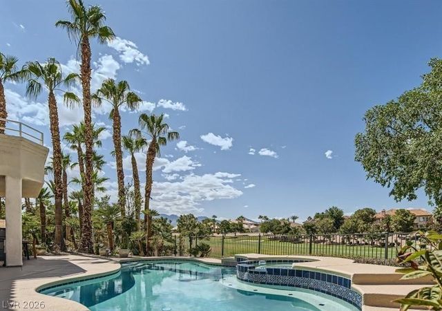 8900 Rainbow Ridge Drive, Las Vegas, NV 89117