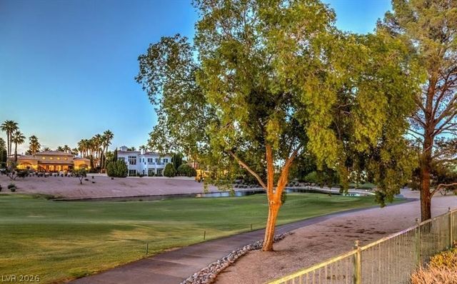 8900 Rainbow Ridge Drive, Las Vegas, NV 89117