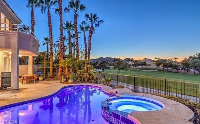 8900 Rainbow Ridge Drive, Las Vegas, NV 89117