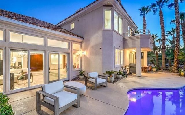 8900 Rainbow Ridge Drive, Las Vegas, NV 89117
