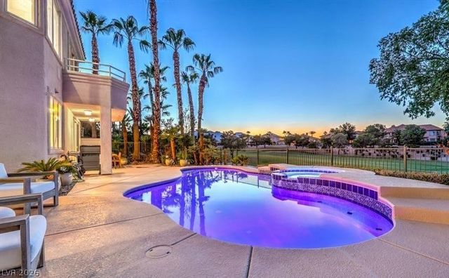 8900 Rainbow Ridge Drive, Las Vegas, NV 89117