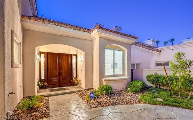 8900 Rainbow Ridge Drive, Las Vegas, NV 89117
