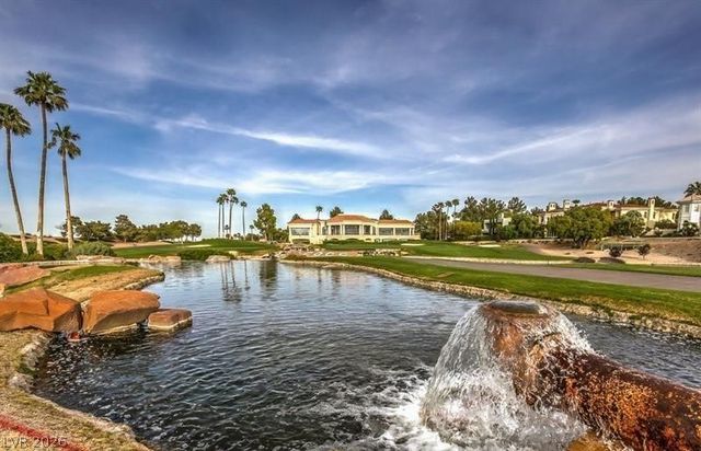 8900 Rainbow Ridge Drive, Las Vegas, NV 89117