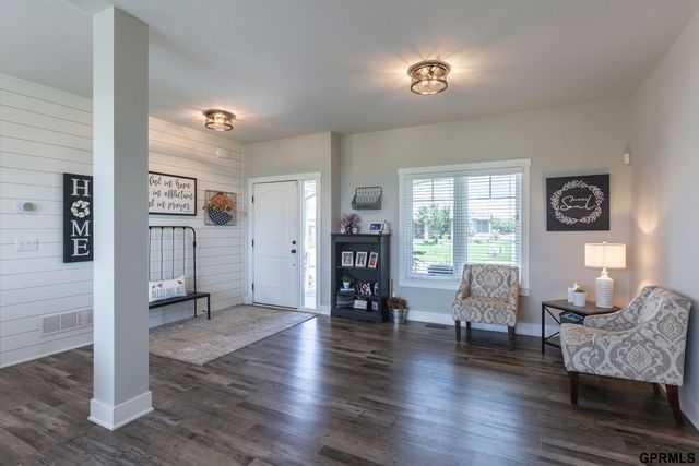 7402 N 281 Avenue, Valley, NE 68064