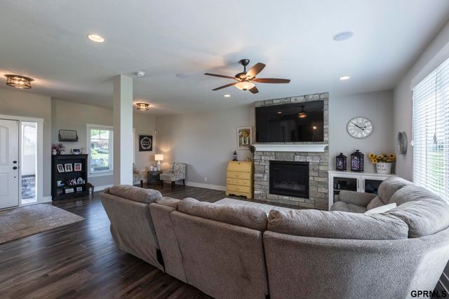 7402 N 281 Avenue, Valley, NE 68064