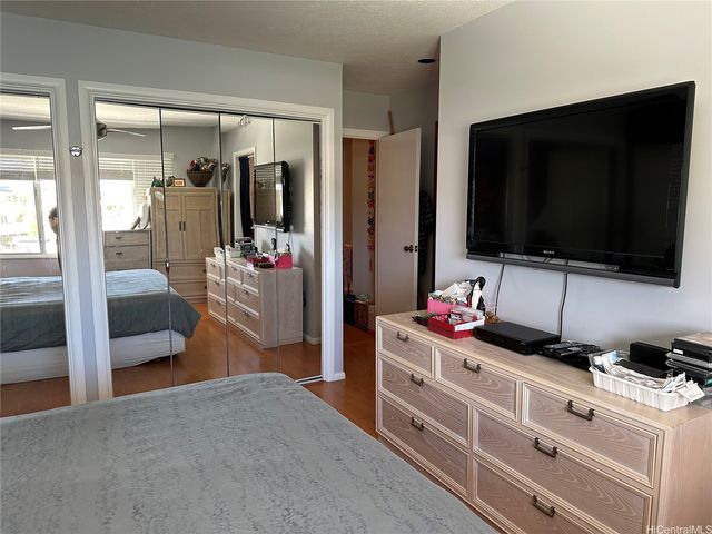 317 Opihikao Place 432, Honolulu, HI 96825