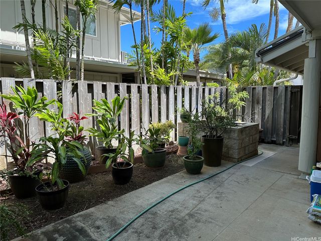 317 Opihikao Place 432, Honolulu, HI 96825