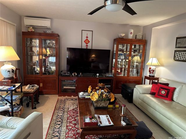 317 Opihikao Place 432, Honolulu, HI 96825