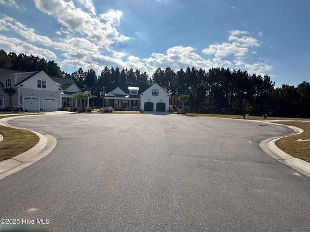 2216 Palm Pointe NE, Leland, NC 28451