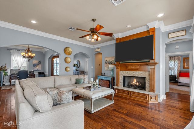 125 Horseguards Avenue, Bossier City, LA 71111