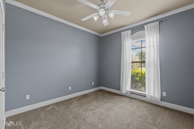125 Horseguards Avenue, Bossier City, LA 71111